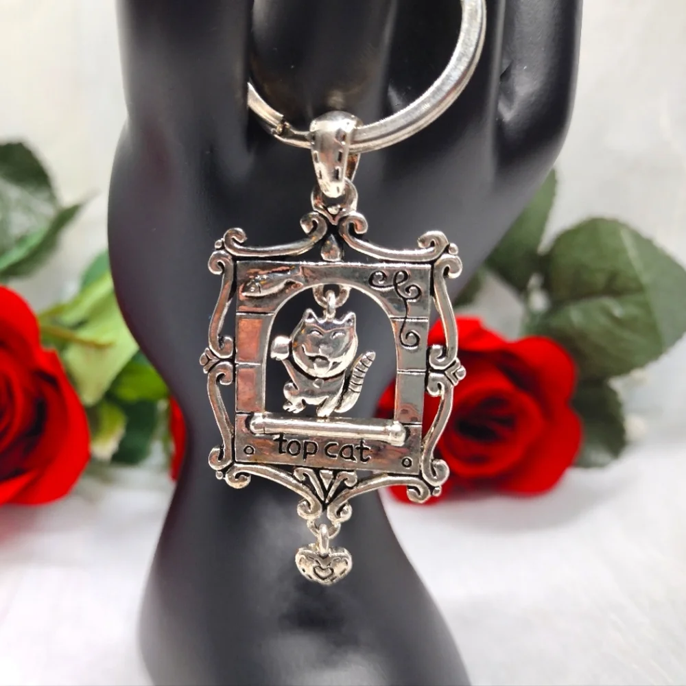 Top Cat Silver Keychain Pendant – Cat Lover Accessory